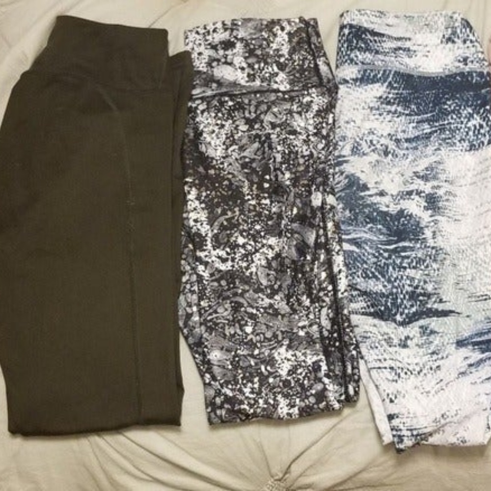 (SOLD on FB) XS fabletics set of 3 leggings